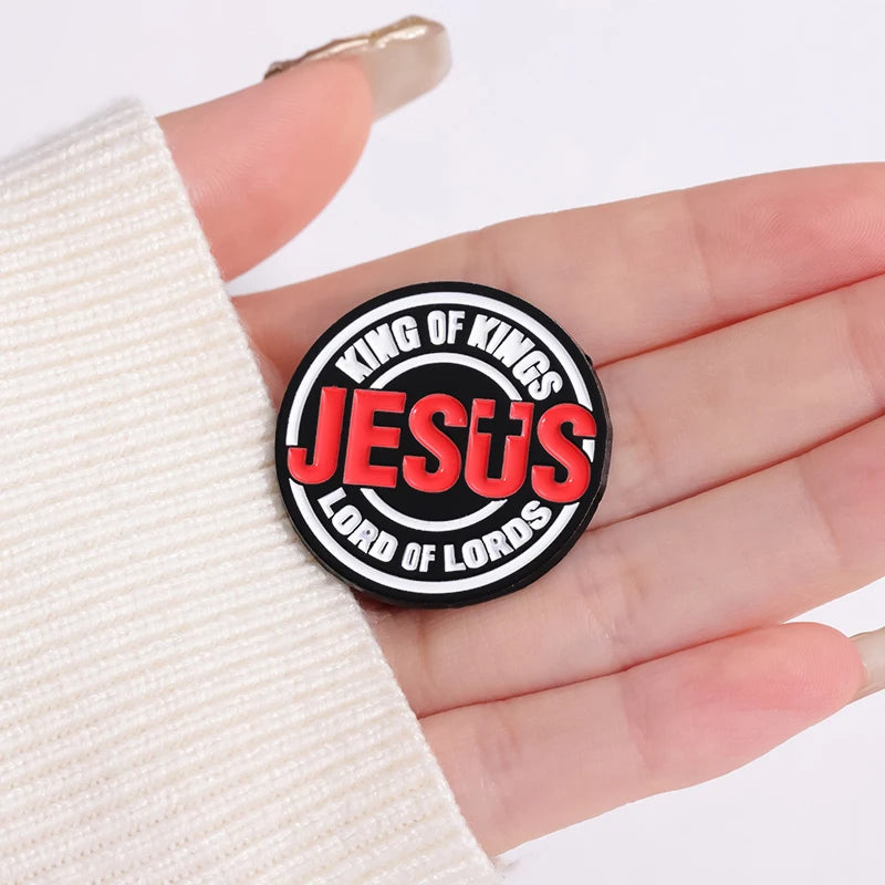 28styles Jesus Cross Enamel Pins Christian Clothing Decorative Brooches Jesus Fish Lapel Badge Backpack Cap Jewelry Accessories